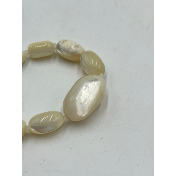 Vintage Natural Mother of Pearl Oval Bead Necklace Lustrous Shell Jewelry Boho - Picture 5 of 9